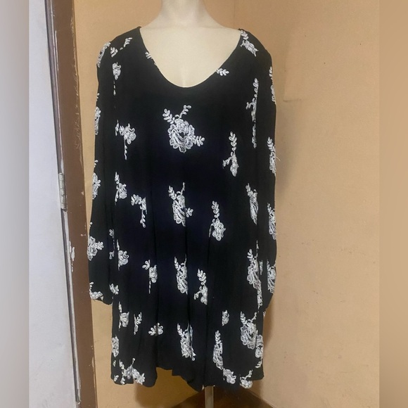 Free People Black and White Bishop Sleeve Sundress - Picture 3 of 13